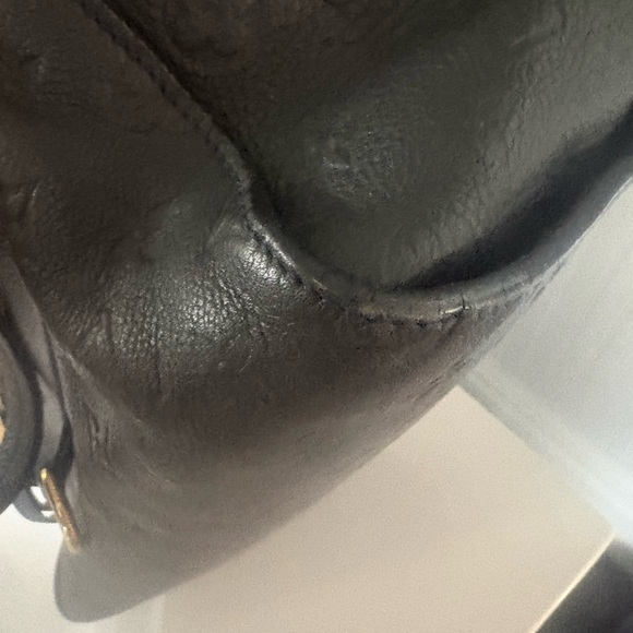 Louis Vuitton Mahina, leather solar PM - Picture 5 of 9